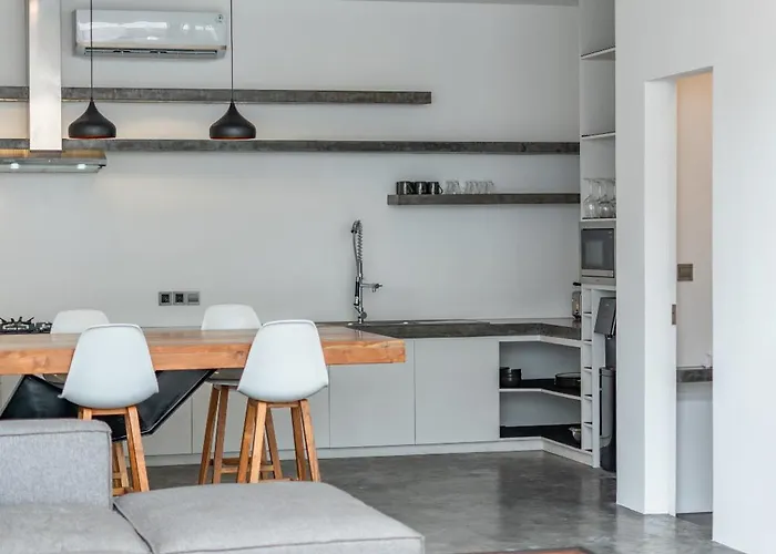 Villa Loft Carolyn 2 - Charming 1-bdr Luxury Loft In Great Location ! Canggu